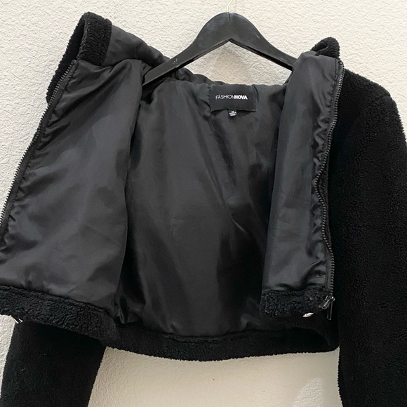 FASHION NOVA Don't Dream It's Over Black Fuzzy Cropped Jacket Size M - Picture 7 of 14